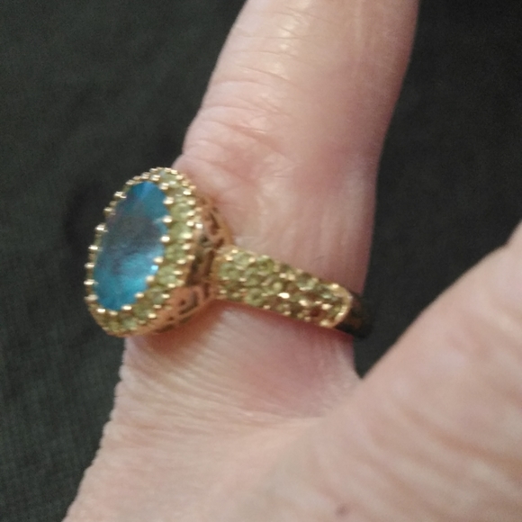 Ring - Picture 3 of 3